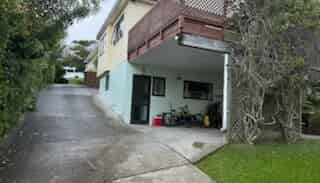 12B Holiday Road , Stanmore Bay