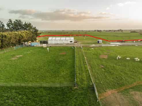3125 State Highway 1, Sanson