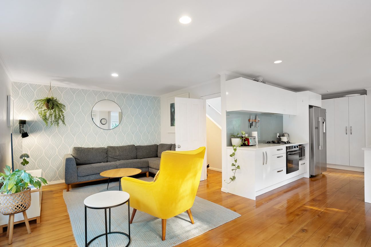 MODERN SPACIOUS FAMILY HOME - Widok 4