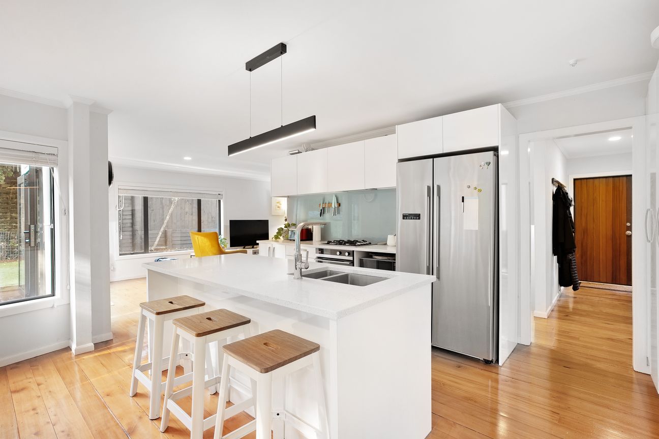 MODERN SPACIOUS FAMILY HOME - Widok 5