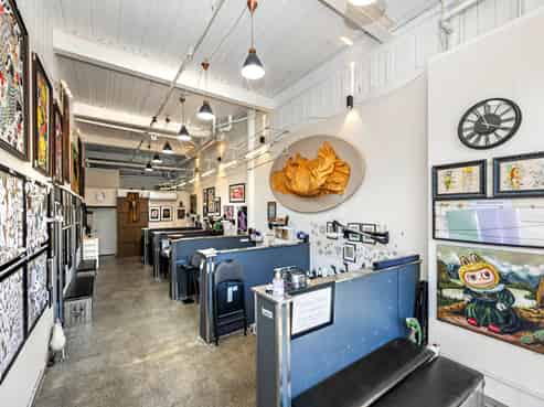 PRIME NEWMARKET RETAIL - OCCUPY OR INVEST

