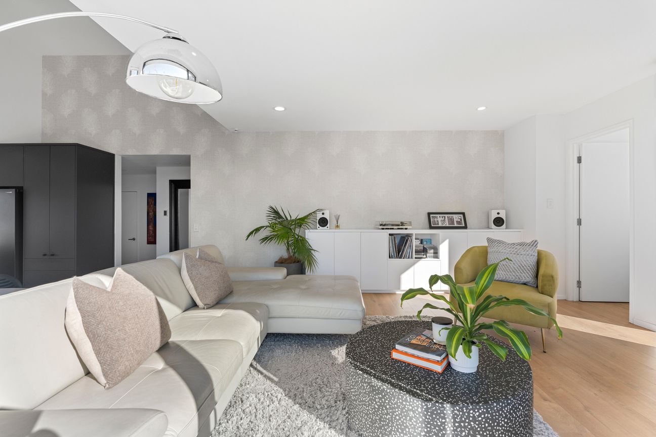 Outstanding Value with Superb Views - Altro