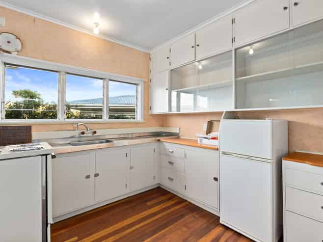 17 Hampton Hill Road, Tawa