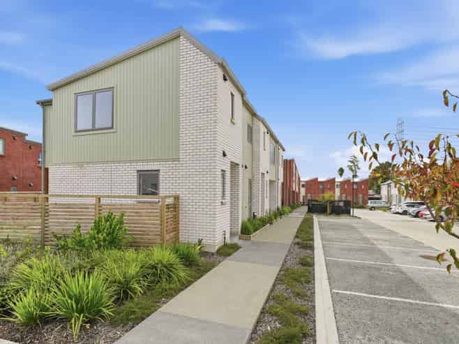 65 Te Ara Wai, Mangere East