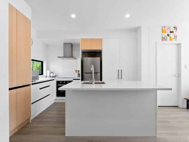 14 Dorothy Thorpe Way, New Lynn