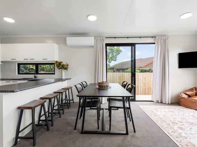 16 Churchill Terrace, Waiuku