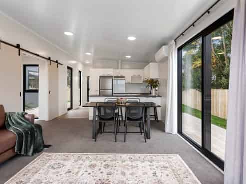 16 Churchill Terrace, Waiuku