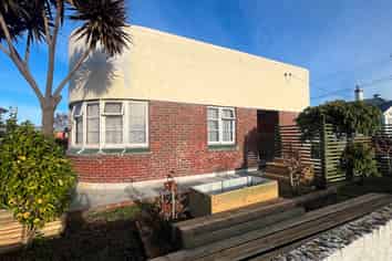 119 Macandrew Road, South Dunedin