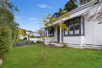 10 Coote Road, Napier Hill