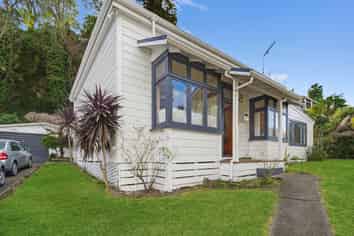 10 Coote Road, Napier Hill