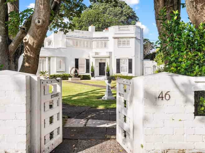 46 Mountain Road, Epsom