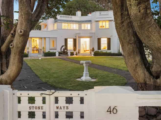 46 Mountain Road, Epsom