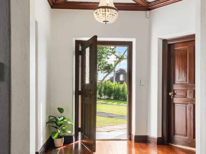 46 Mountain Road, Epsom