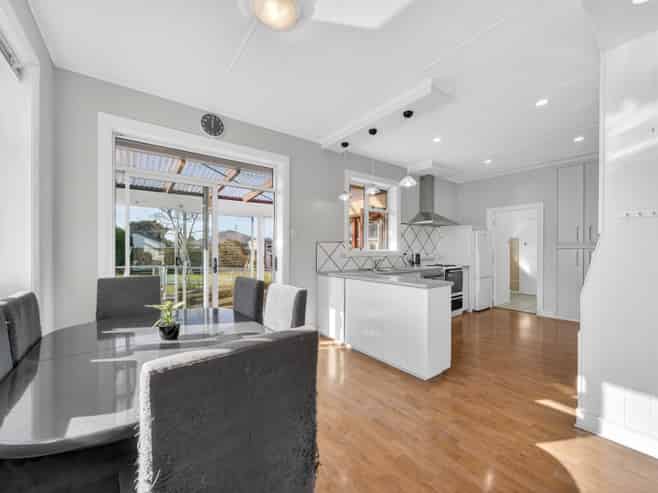 24 Cambridge Terrace, Masterton