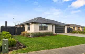 16 Austin Reid Avenue, Carterton