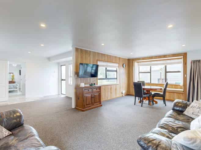 216 Given Avenue, Whangamata