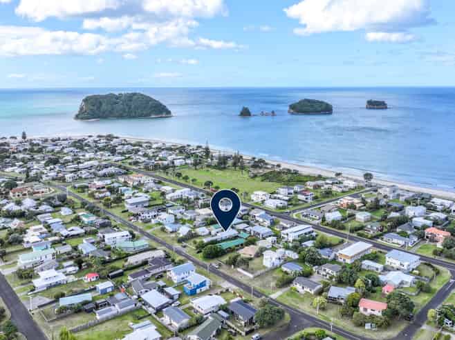 216 Given Avenue, Whangamata