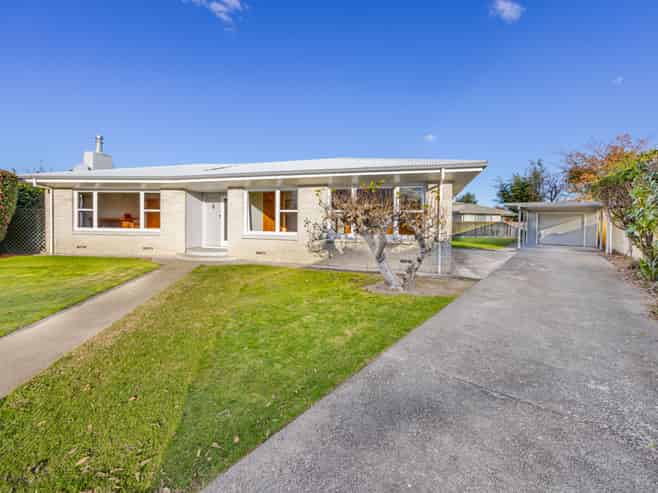 1303 Briggs Place, Mayfair