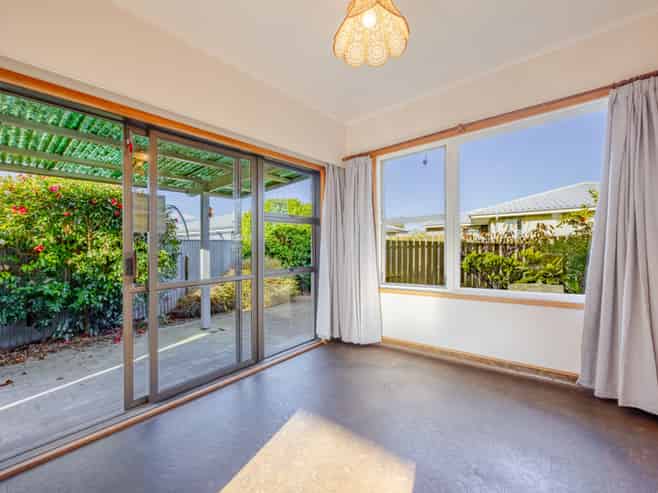 1303 Briggs Place, Mayfair