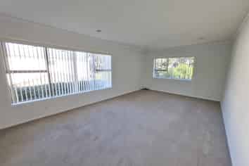 A/6 Commodore Parry Road, Castor Bay