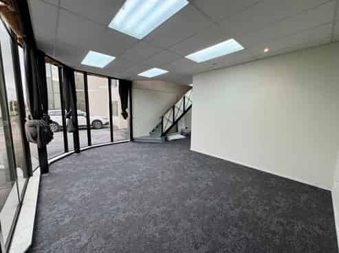 Modern Industrial Unit