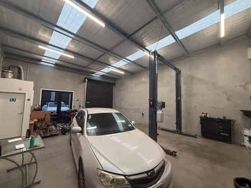 Well-Presented & Affordable Industrial Unit