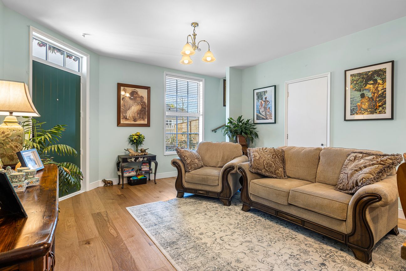 Colonial-Style Townhouse in Prime Location - Ansicht 3