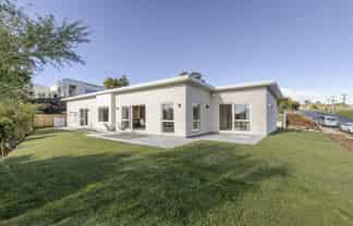 403 Tukapa Street, Hurdon