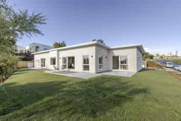 403 Tukapa Street, Hurdon