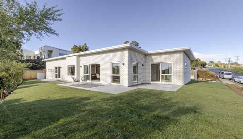 403 Tukapa Street, Hurdon