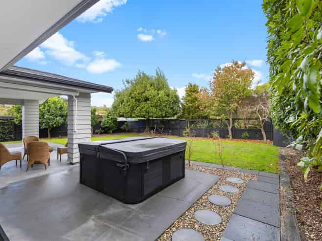 72 Jellicoe Drive, Hamilton East