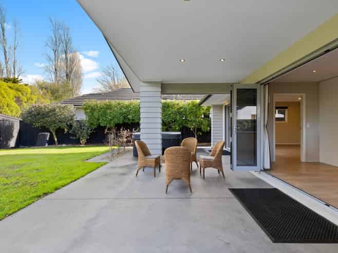 72 Jellicoe Drive, Hamilton East