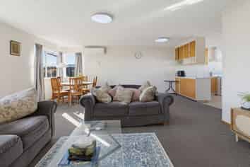 1/67 Fergusson Street, Stoke