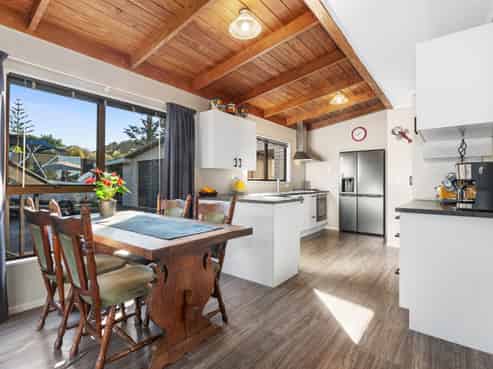9 Lauries Drive, Kauri