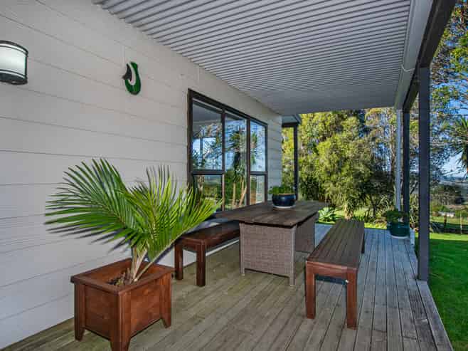 9 Lauries Drive, Kauri
