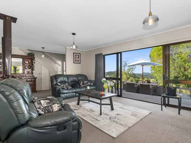 9 Lauries Drive, Kauri