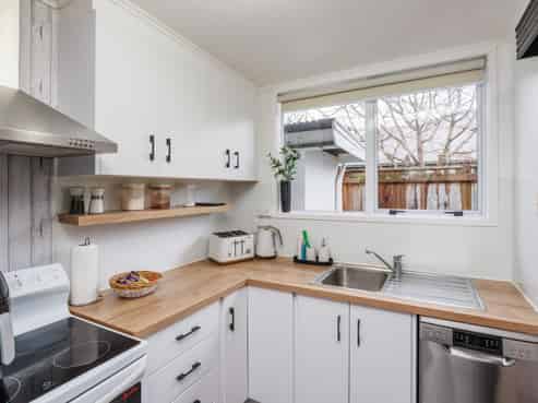 2/54 Weston Avenue, Roslyn