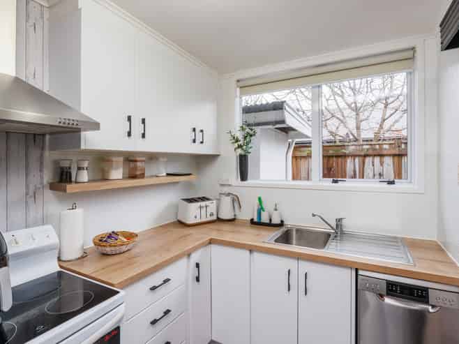 2/54 Weston Avenue, Roslyn