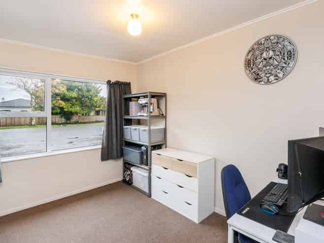 2/54 Weston Avenue, Roslyn