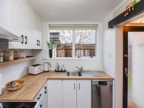 2/54 Weston Avenue, Roslyn