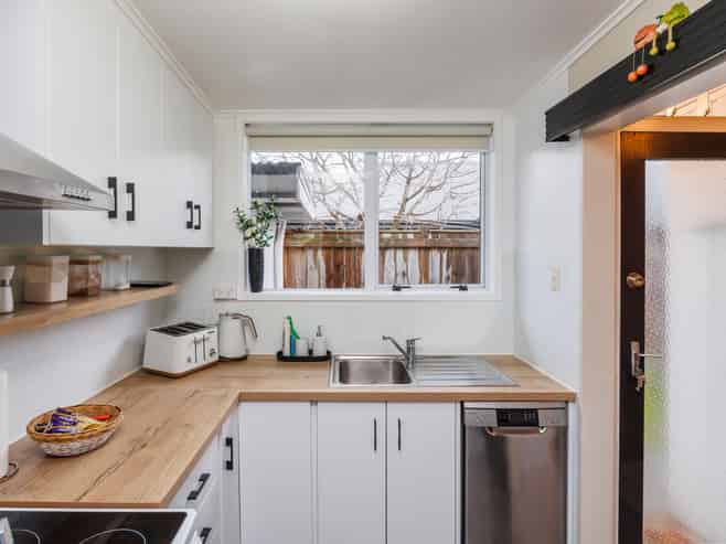 2/54 Weston Avenue, Roslyn