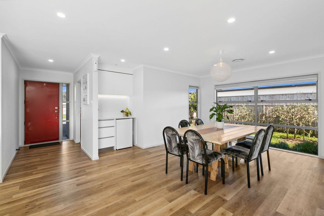 SPACIOUS FAMILY FRIENDLY LIFESTYLE - More