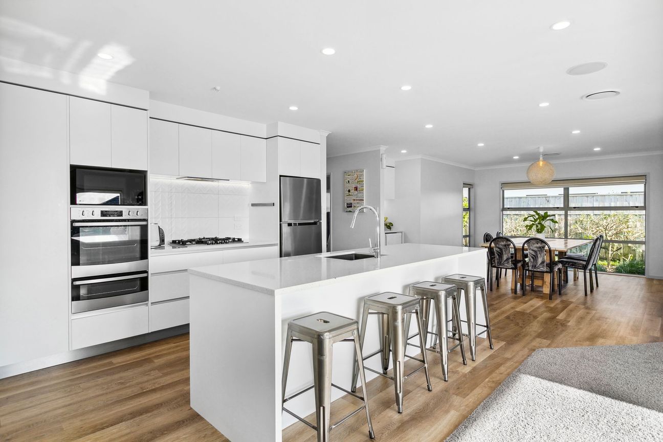 SPACIOUS FAMILY FRIENDLY LIFESTYLE - View 2