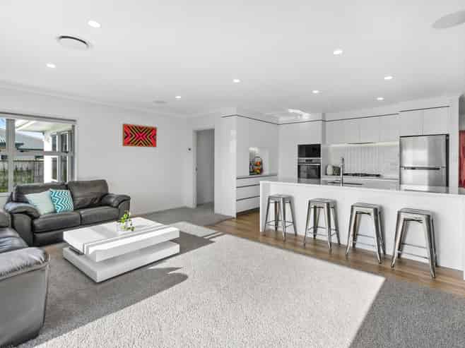 6 Northpoint Way, Bell Block