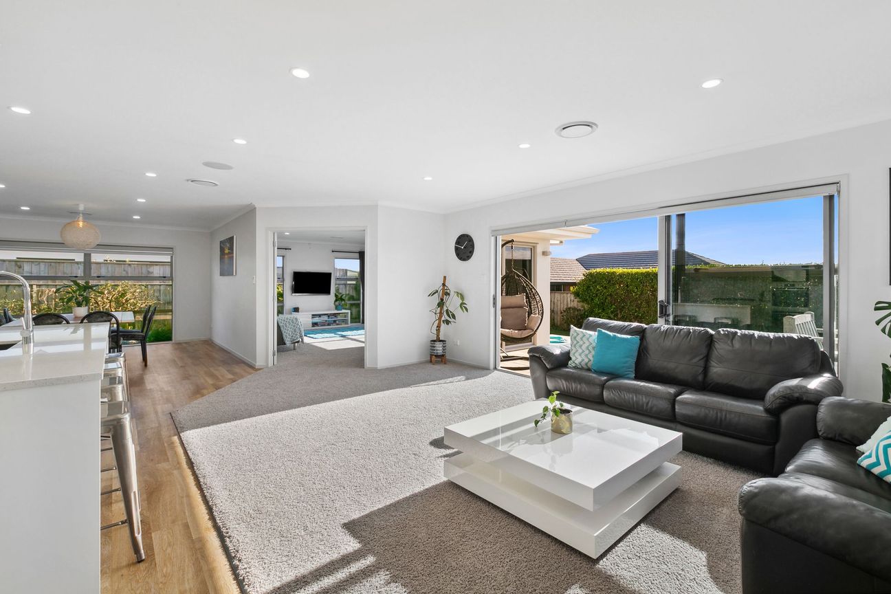 SPACIOUS FAMILY FRIENDLY LIFESTYLE - View 3