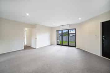 3 Mill Grove, Riverhead