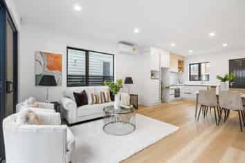 10 Longview Oak Lane, Rosehill
