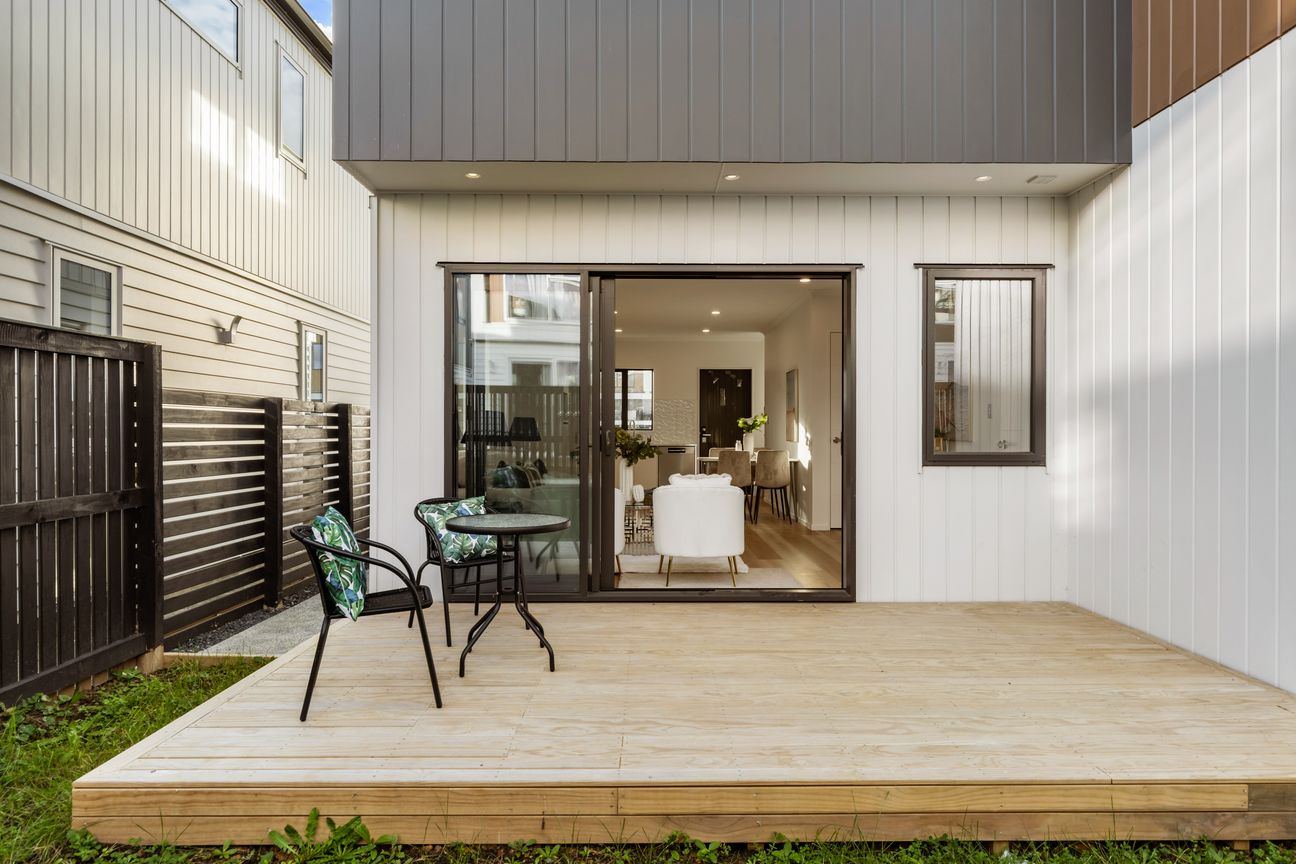 Brand New Standalone Freehold Home - Vendor Wants It Sold! - Widok 4