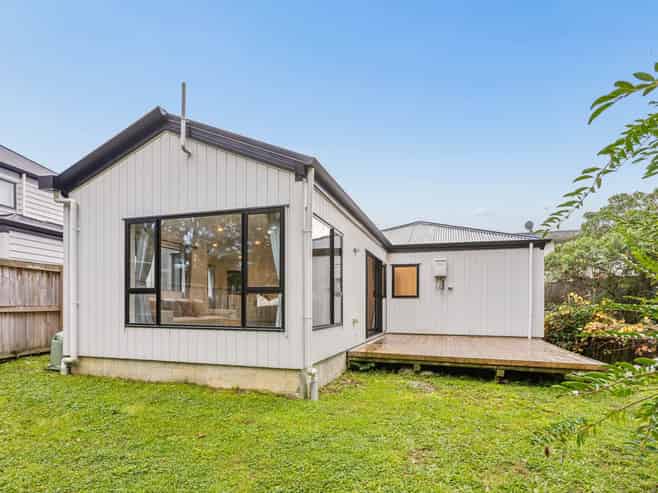 65A Woodside Road, Massey