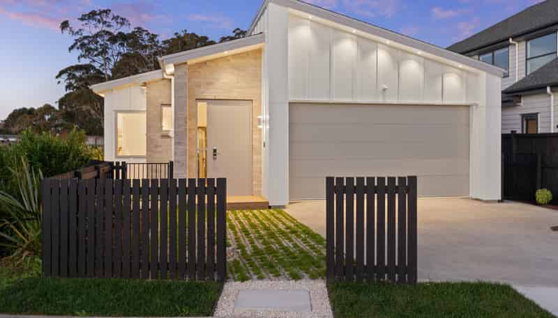 18 Puruatanga Road, Millwater